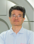 教授 医学物理学専攻 榮 武二